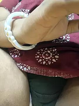 desi_boudi87 from StripChat is Freechat
