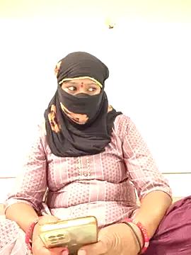 Desibhabhi82 from StripChat is Freechat