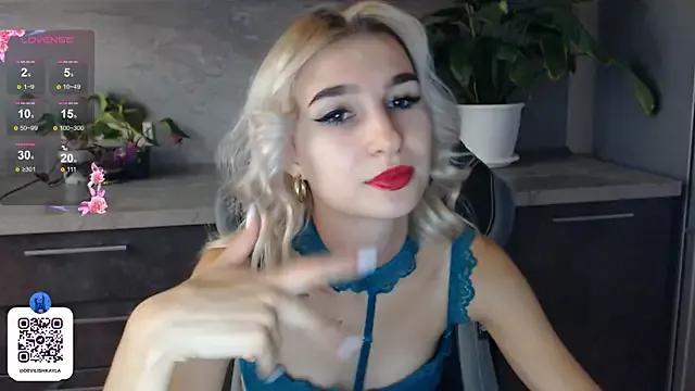 DevilishKayla from StripChat is Freechat