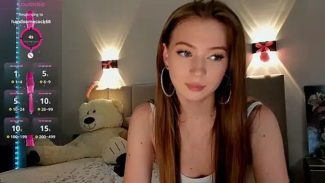 Check-out your craziest wishes with our pick of gaming cams models, featuring big knockers, round tails and tight twats.