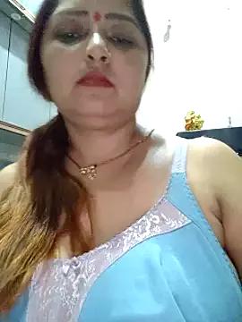 Dianaa9 from StripChat is Freechat