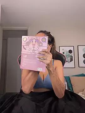 Check-out your craziest wishes with our pick of gaming cams models, featuring big knockers, round tails and tight twats.