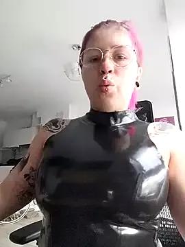 Check-out your craziest wishes with our pick of gaming cams models, featuring big knockers, round tails and tight twats.