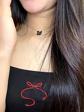 Dolly282 from StripChat is Freechat