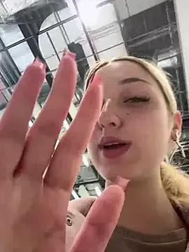 DollyTall from StripChat is Freechat