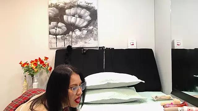 DonnaJoness from StripChat is Freechat