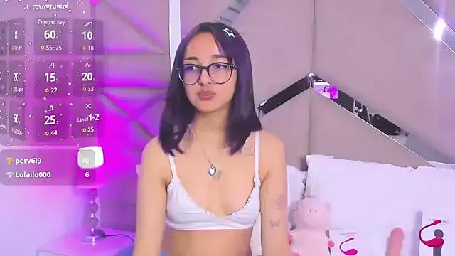 Dreammy_Kitty from StripChat is Freechat