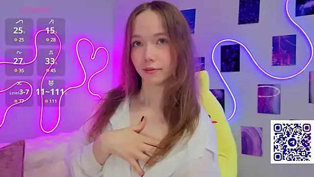 Dreamy_Polly from StripChat is Freechat