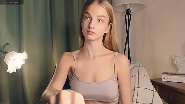 Check-out your craziest wishes with our pick of gaming cams models, featuring big knockers, round tails and tight twats.