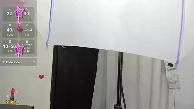 Check-out your craziest wishes with our pick of gaming cams models, featuring big knockers, round tails and tight twats.