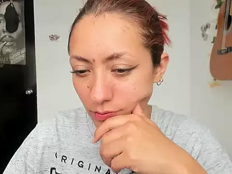 DulceLorrainexx from StripChat is Freechat