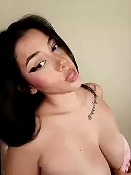 Check-out your craziest wishes with our pick of gaming cams models, featuring big knockers, round tails and tight twats.