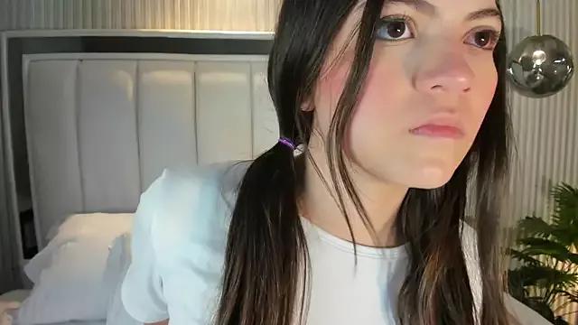 DulceVela_ from StripChat is Freechat