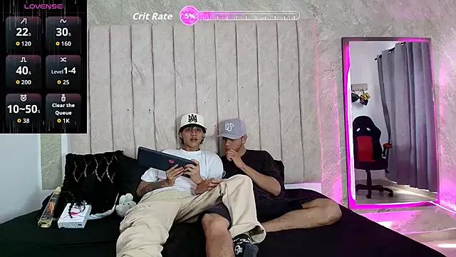 DustinandJordan from StripChat is Freechat