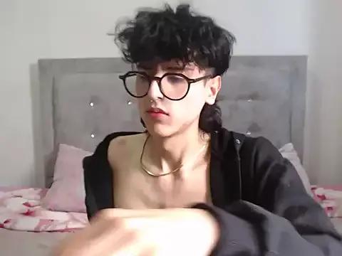 dylann_ross from StripChat is Freechat
