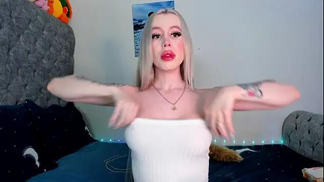 Check-out your craziest wishes with our pick of gaming cams models, featuring big knockers, round tails and tight twats.