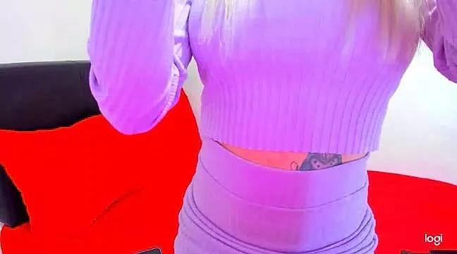 Check-out your craziest wishes with our pick of gaming cams models, featuring big knockers, round tails and tight twats.