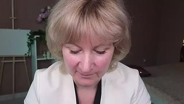 Photos of Elen_Blush from StripChat is Freechat