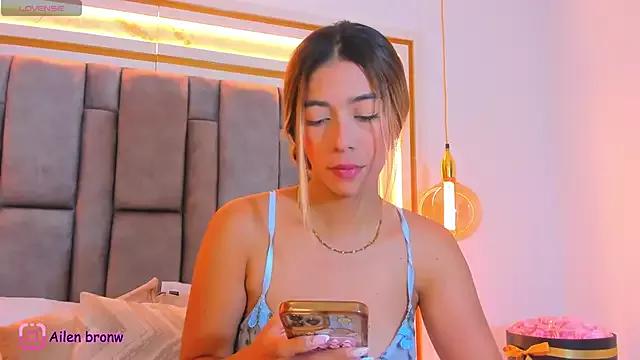 Check-out your craziest wishes with our pick of gaming cams models, featuring big knockers, round tails and tight twats.