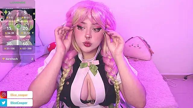Check-out your craziest wishes with our pick of gaming cams models, featuring big knockers, round tails and tight twats.