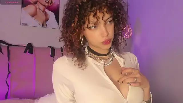 Check-out your craziest wishes with our pick of gaming cams models, featuring big knockers, round tails and tight twats.