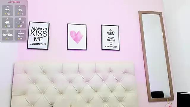 Check-out your craziest wishes with our pick of gaming cams models, featuring big knockers, round tails and tight twats.