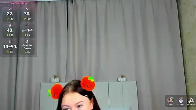 Check-out your craziest wishes with our pick of gaming cams models, featuring big knockers, round tails and tight twats.