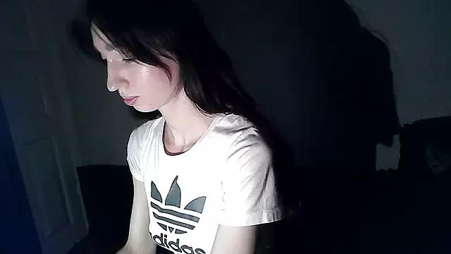 ElizaSwon from StripChat is Freechat