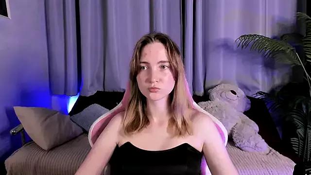 EllaBloom from StripChat is Freechat