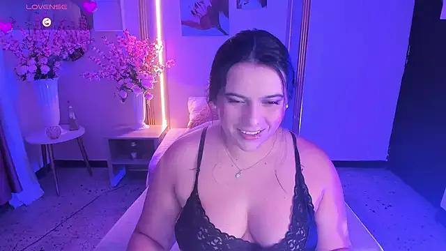 elliee_taylorr from StripChat is Freechat