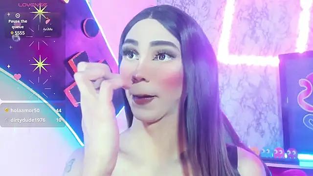 Check-out your craziest wishes with our pick of gaming cams models, featuring big knockers, round tails and tight twats.
