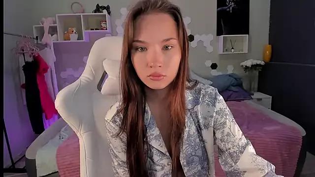 Check-out your craziest wishes with our pick of gaming cams models, featuring big knockers, round tails and tight twats.