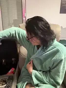 Emiliamaus from StripChat is Freechat