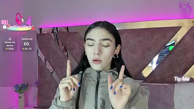 Emiliaponce from StripChat is Freechat