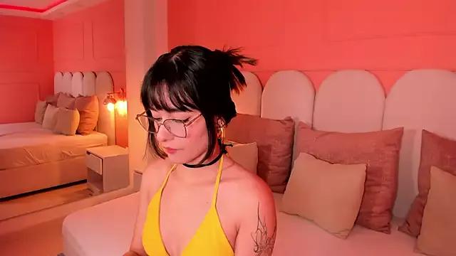 Check-out your craziest wishes with our pick of gaming cams models, featuring big knockers, round tails and tight twats.