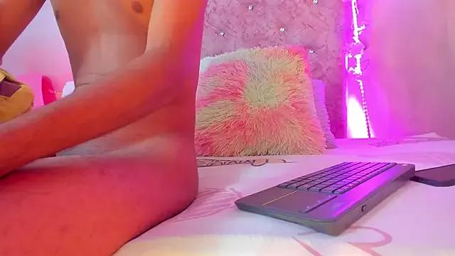 emily__sweet_ from StripChat is Freechat