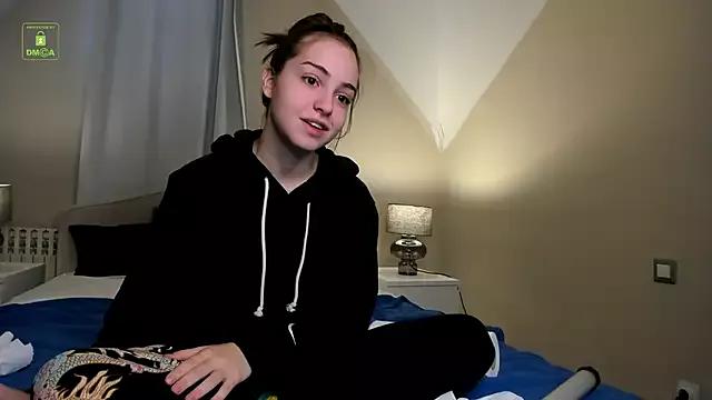 Emily_Cartterr from StripChat is Freechat