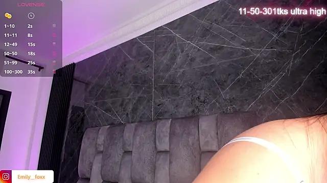 Check-out your craziest wishes with our pick of gaming cams models, featuring big knockers, round tails and tight twats.