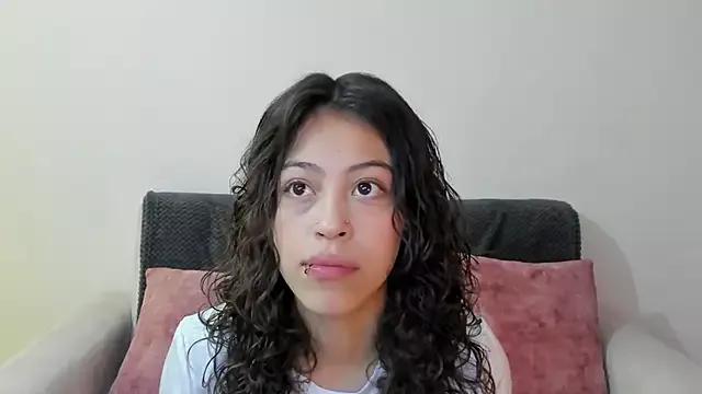 emily_jonessxx from StripChat is Freechat