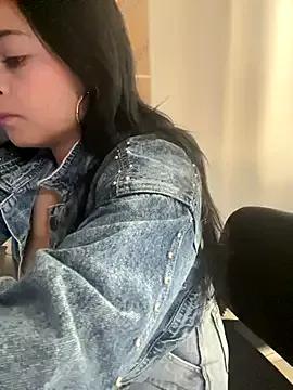 Emily_Rivers_ from StripChat is Freechat