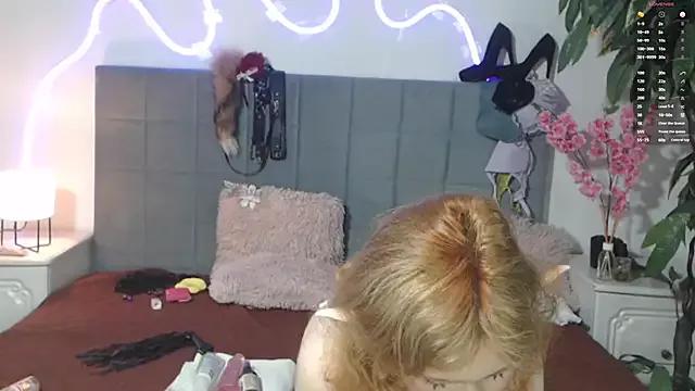 EmilyAngells from StripChat is Freechat