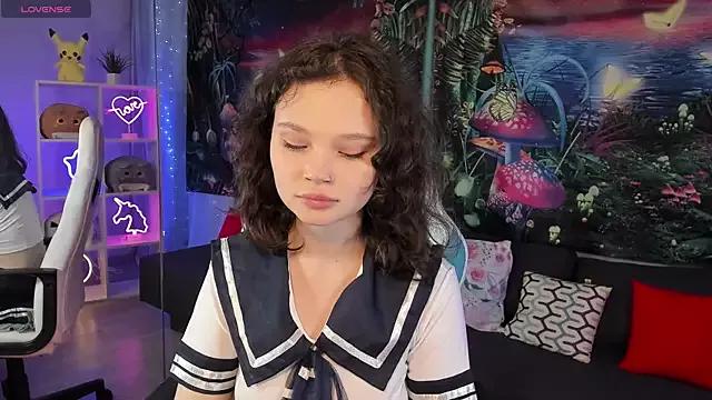 EmilyChaves from StripChat is Freechat