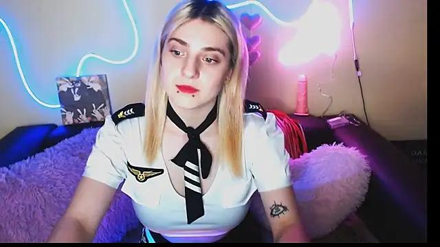 Check-out your craziest wishes with our pick of gaming cams models, featuring big knockers, round tails and tight twats.