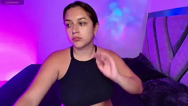 EmilySavvato from StripChat is Freechat