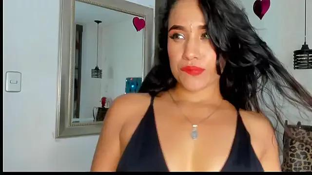 emilysweet_dl from StripChat is Freechat