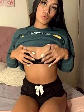 Check-out your craziest wishes with our pick of gaming cams models, featuring big knockers, round tails and tight twats.