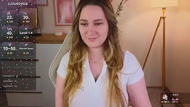 Emma_B1uem from StripChat is Freechat