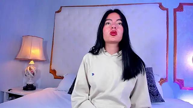 Emma_bakker_ from StripChat is Freechat