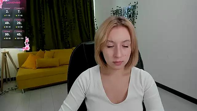 Emma_Garcias from StripChat is Freechat