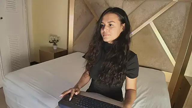 Emma_Hyll from StripChat is Freechat